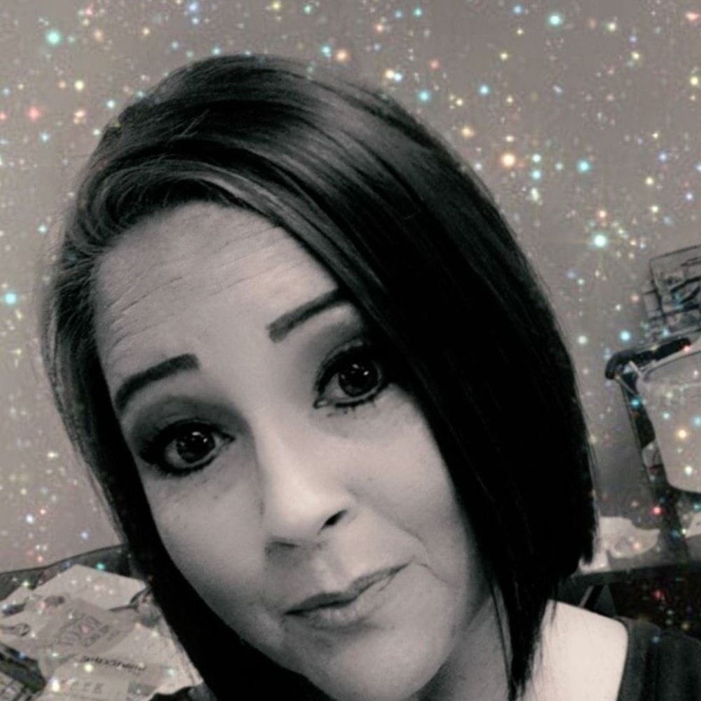 Meet your Posher, Crystal